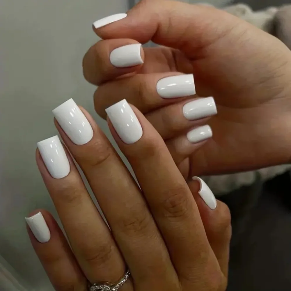 24 Pieces Fake Press On Nails